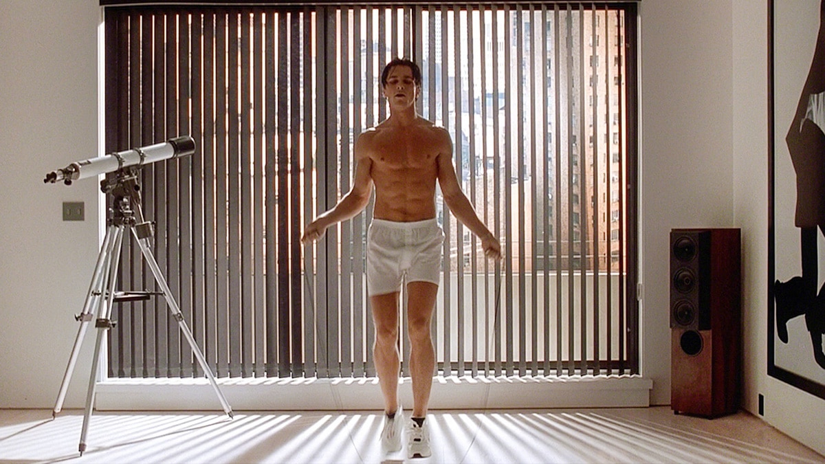 A photo showing Christian Bale working out for American Psycho.