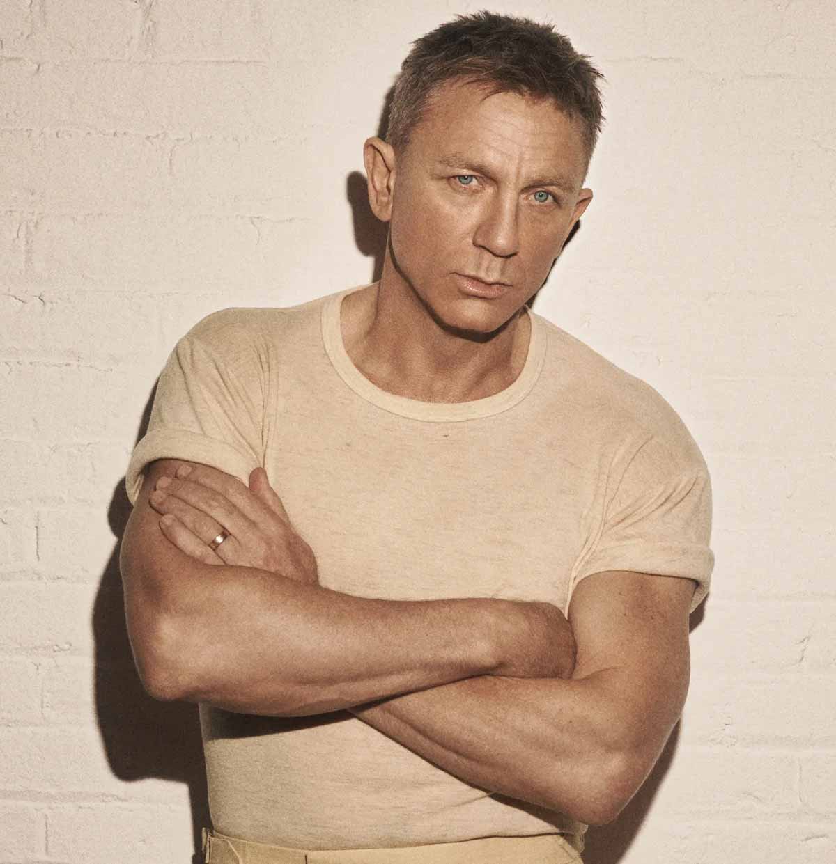 Photo of Daniel Craig as James Bond.